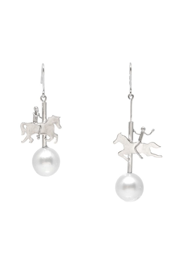 Asagi Maeda – Carousel Earrings (Single Pearl)