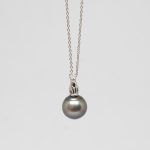 MaedaA_SittingCatNecklace